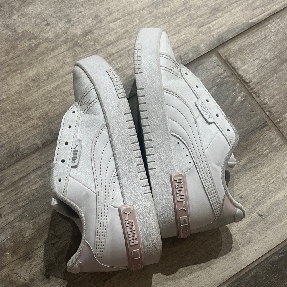 Puma White Leather Sneakers with Light Pink Heel Trim